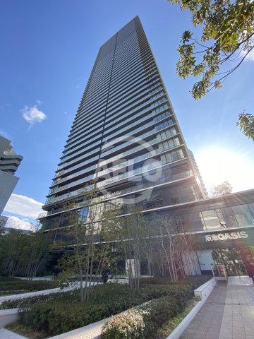 建物外観　ザ・パークハウス中之島タワー　地上55階建高層免震タワーマン