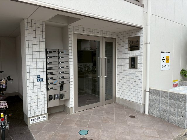 エントランス　建物の内部です