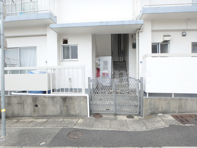エントランス　建物エントランス☆