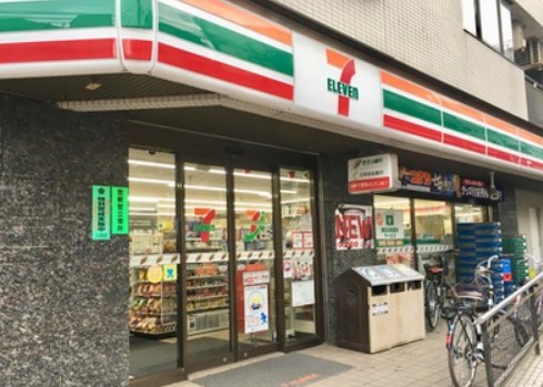 コンビニ　セブンイレブン 北区東十条駅前店（コンビニ）まで217m