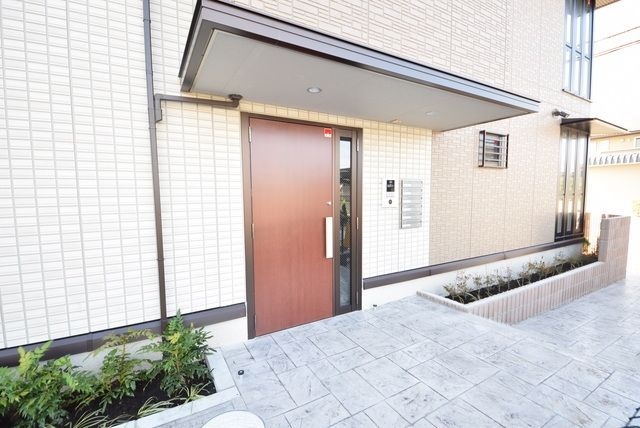 エントランス　安心のオートロック