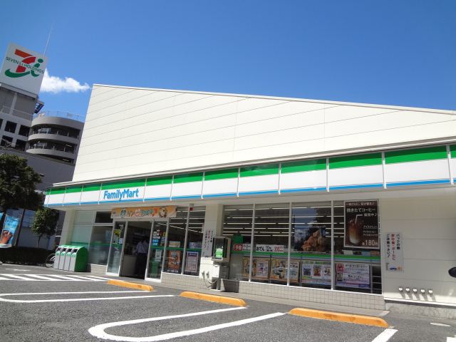 コンビニ　ファミリーマート（コンビニ）まで360m