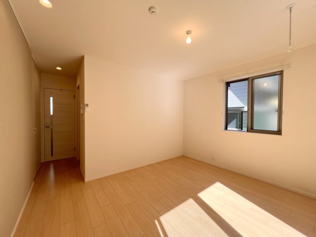 その他部屋・スペース　★明るいフローリングの角部屋です★