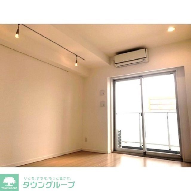 居室・リビング　反転タイプ