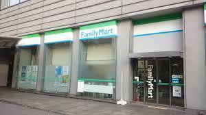 コンビニ　ファミリーマートOBPKDDI大阪ビル店（コンビニ）まで315m