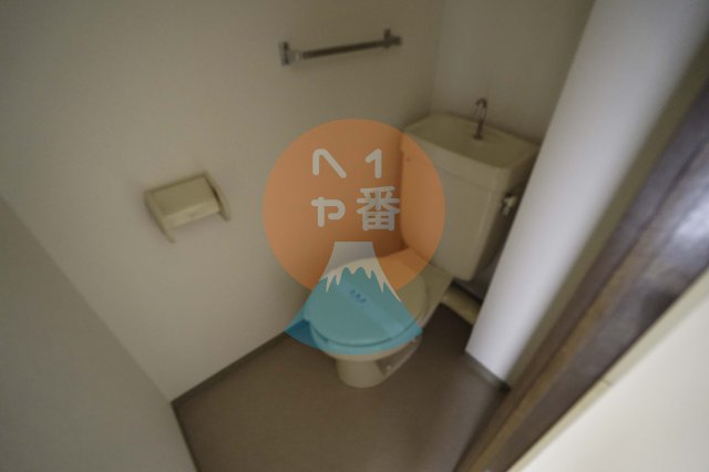 トイレ　バストイレ別