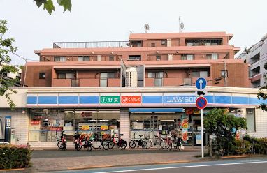 コンビニ　ローソン大井三丁目店（コンビニ）まで237m