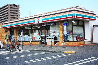 コンビニ　セブンイレブン　東深津３丁目店（コンビニ）まで390m