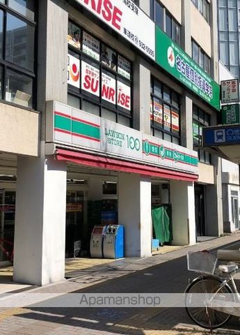 コンビニ　ローソンストア１００（コンビニ）まで258m