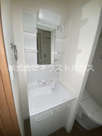 洗面設備　別部屋参考写真です