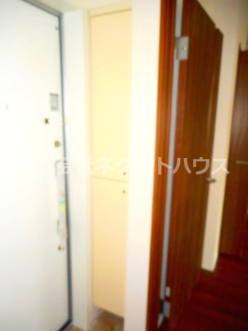玄関　別部屋参考写真です