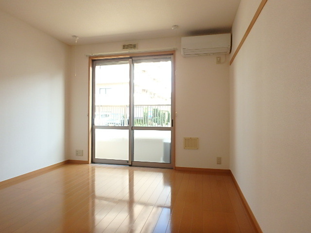 居室・リビング　別部屋
