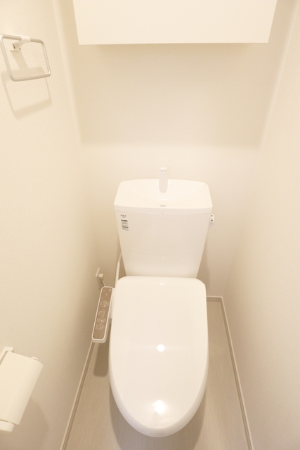 トイレ　※同物件別室の写真です。現況優先です。