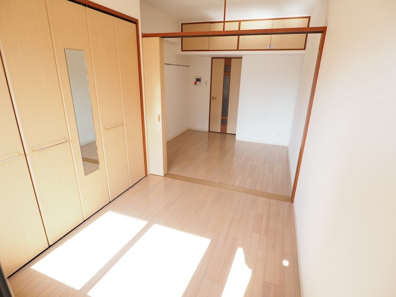 その他部屋・スペース　クローゼット付きの寝室