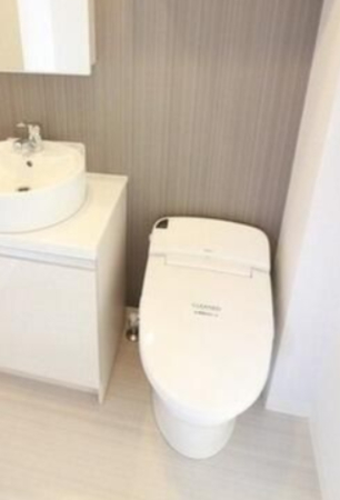 トイレ　落ち着いたトイレです
