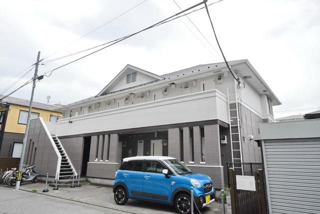 建物外観　♪オシャレなツートーンの建物です