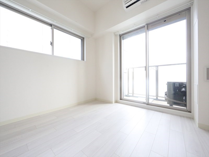 ファステート名古屋ラプソティの居間写真