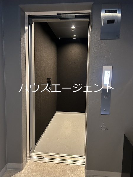 その他　便利なエレベーター付き