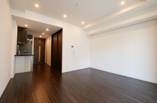 コンフォリア新宿イーストサイドタワーの居間写真