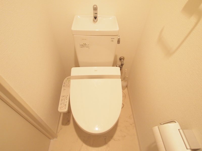 地下鉄空港線 西新駅 徒歩2分 14階建 築19年のトイレ写真