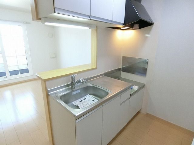 カーサ ポポラーレのキッチン写真