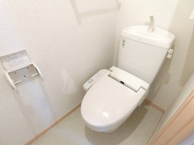 カーサ ポポラーレのトイレ写真