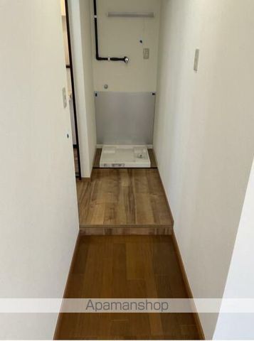 ＪＲ東海道本線 藤沢駅 バス乗車時間：19分 最寄りバス停で下車 徒歩2分 3階建 築35年の内装写真