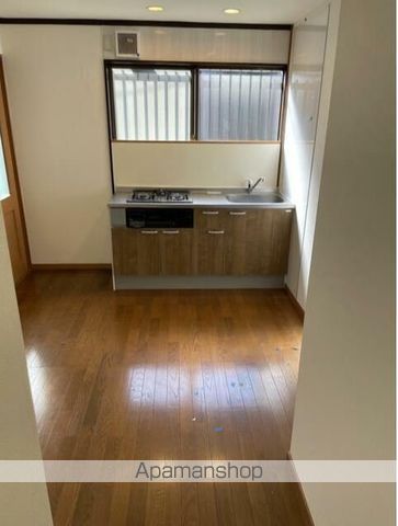 ＪＲ東海道本線 藤沢駅 バス乗車時間：19分 最寄りバス停で下車 徒歩2分 3階建 築35年の玄関写真