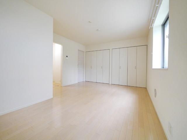 その他部屋・スペース　★２面採光の明るいお部屋★