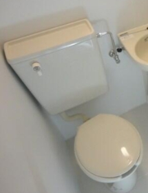 東急東横線 学芸大学駅 徒歩8分 2階建 築13年のトイレ写真