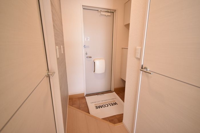 玄関　明るい玄関です