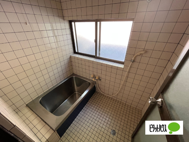 中津留住宅の風呂写真