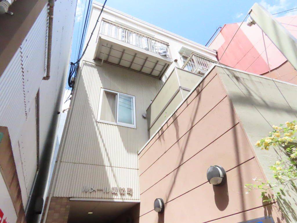 長崎市諏訪町のマンションの建物外観