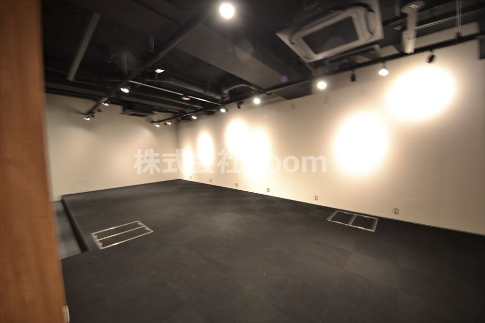 その他共有部分　地下スポーツジムフロアー