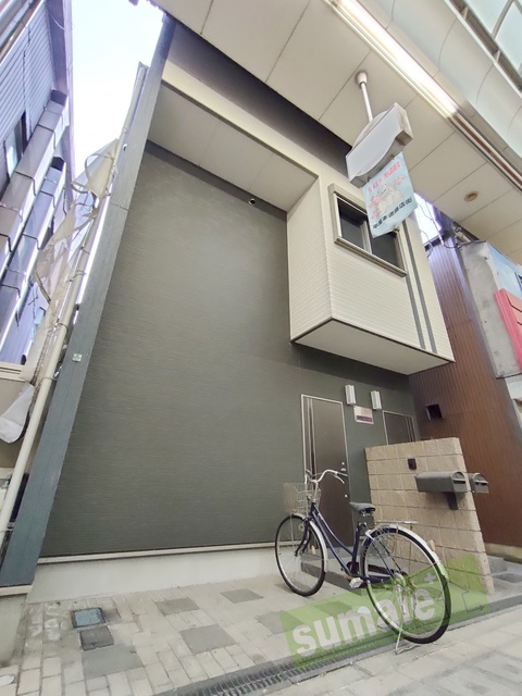 大阪市大正区平尾のアパートの建物外観