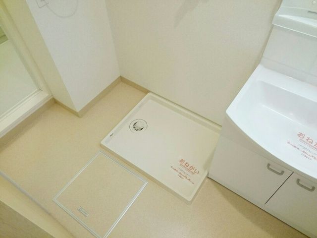 【カナールヴィレＣの洗面設備】