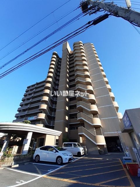 【姫路市手柄のマンションの建物外観】