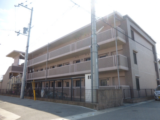 姫路市飾磨区城南町のマンションの建物外観