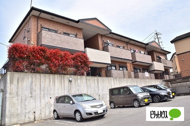 東海市加木屋町のアパートの建物外観