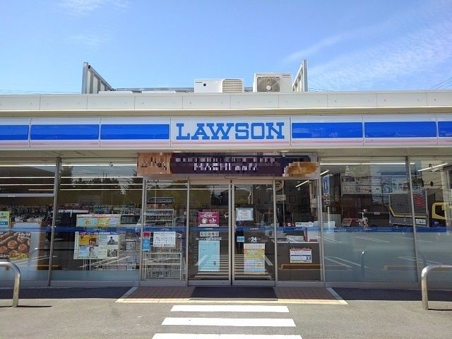 【北名古屋市六ツ師のアパートのコンビニ】