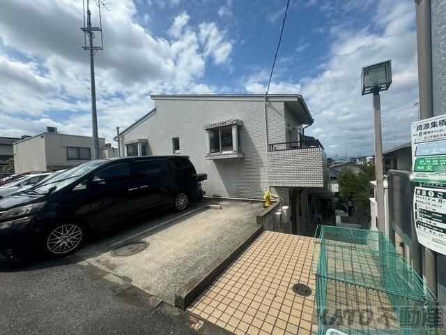 町田市玉川学園のマンションの建物外観