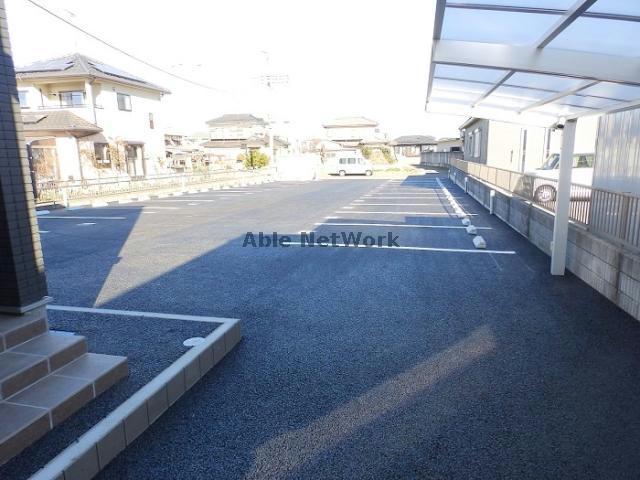 【クルーズ駒羽根の駐車場】