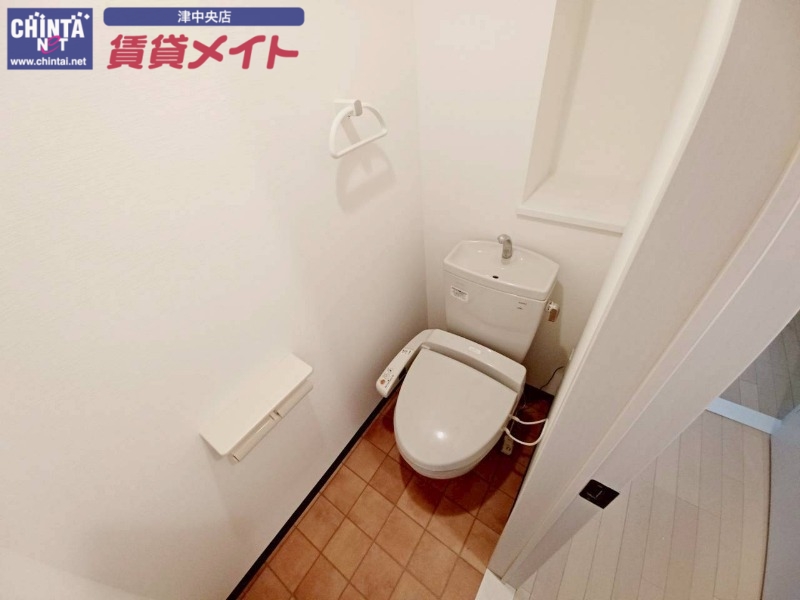 トイレ　同型別室のお写真です