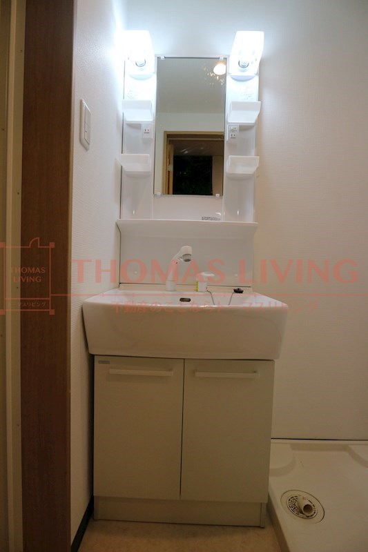 洗面設備　写真は同型別物件