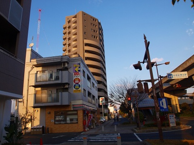 広島市安佐南区西原のマンションの建物外観