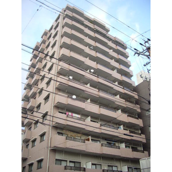 名古屋市千種区春岡のマンションの建物外観