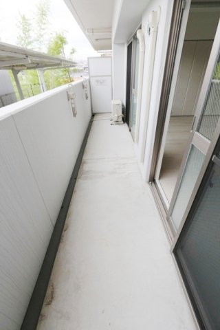 【吹田市佐井寺のマンションのバルコニー】