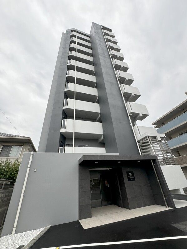 【大阪市城東区永田のマンションの建物外観】