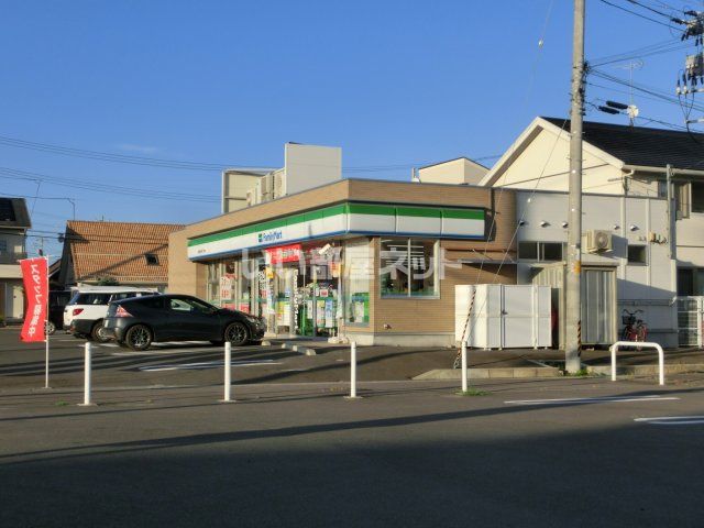 コンビニ　ファミリーマート岩沼恵み野二丁目店（コンビニ）まで727m