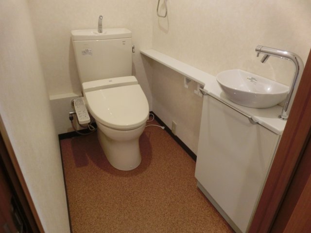 トイレ　清潔感のあるトイレです